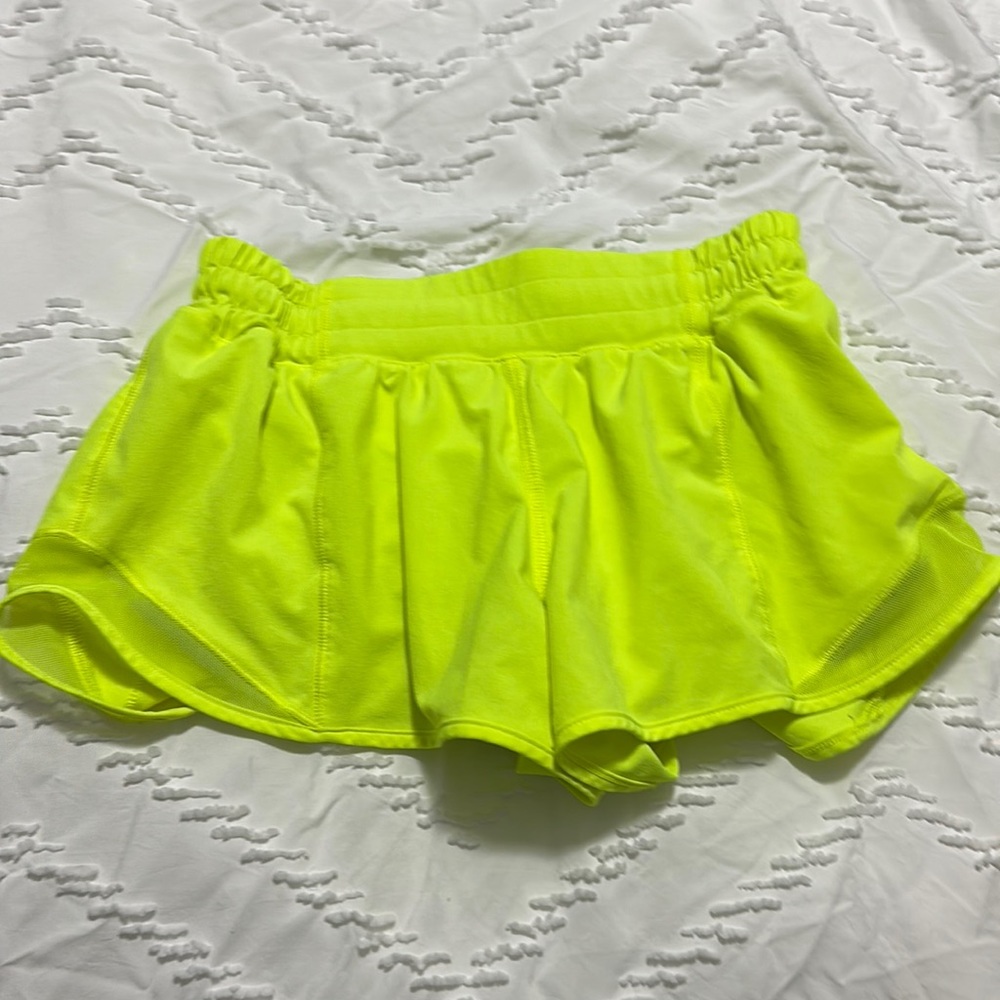 Lululemon Hotty Hot Shorts 2.5”